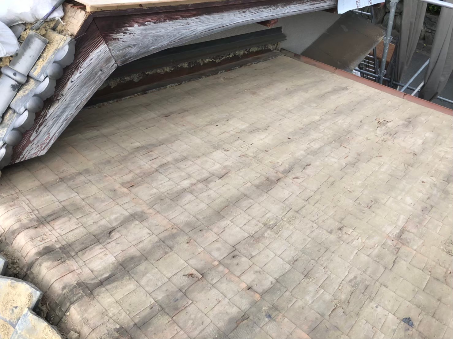 和瓦ガルテクトへ葺き替え